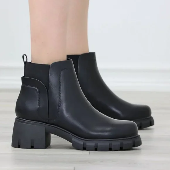 Black Ankle Boots Chunky Lug Block Heel Synthetic Leather Round Toe - Picture 4 of 13